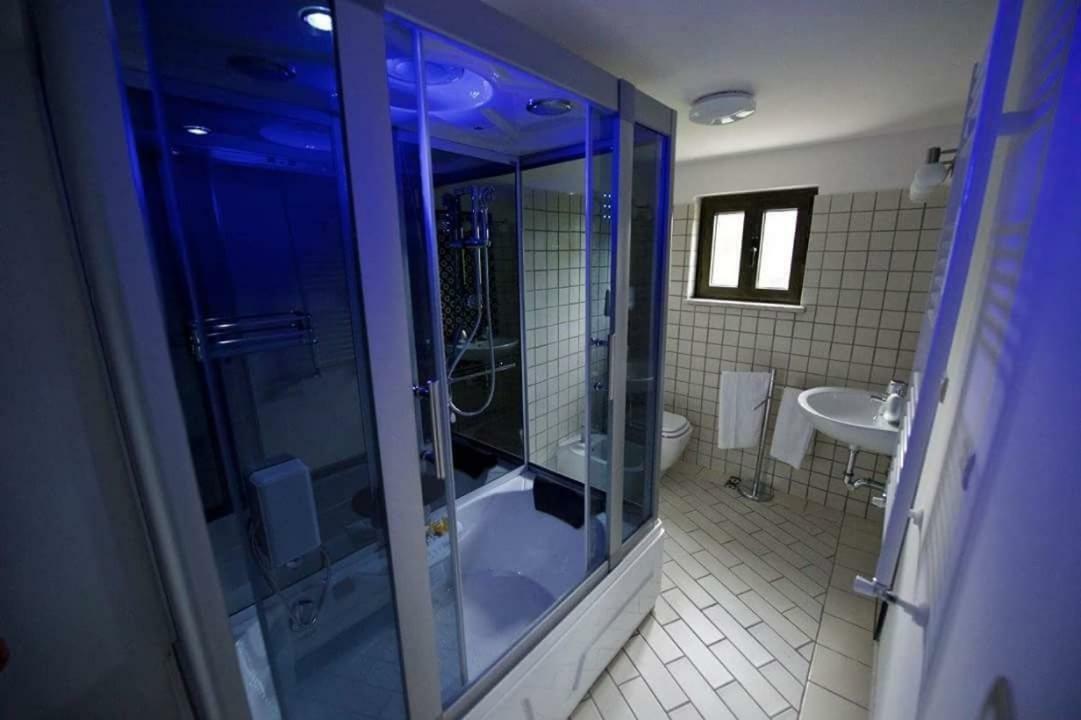 Villa Vittoria Mini Hotel Salerno Buitenkant foto